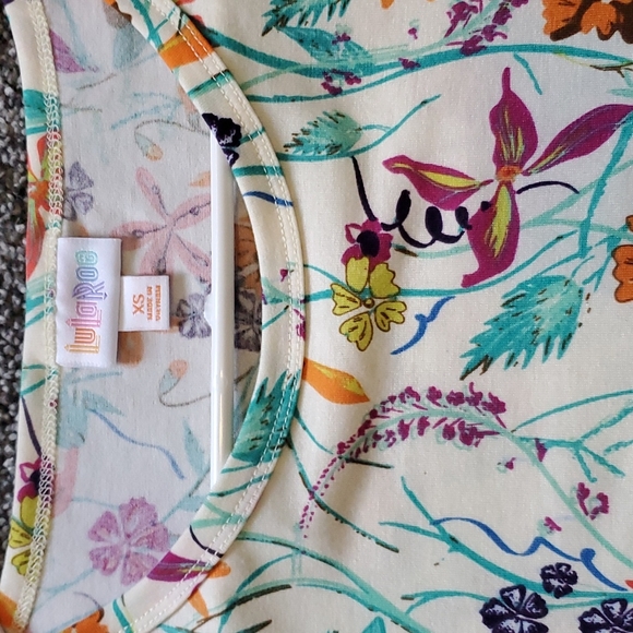 Lularoe gigi XS floral - Picture 2 of 3